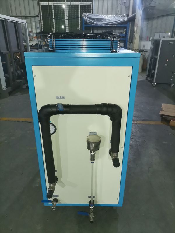Precisão e eficiência 2,5 m3/h Fluxo de água refrigerada Refrigeradores de velocidade variável refrigerados a ar para controlo de temperatura de laboratório