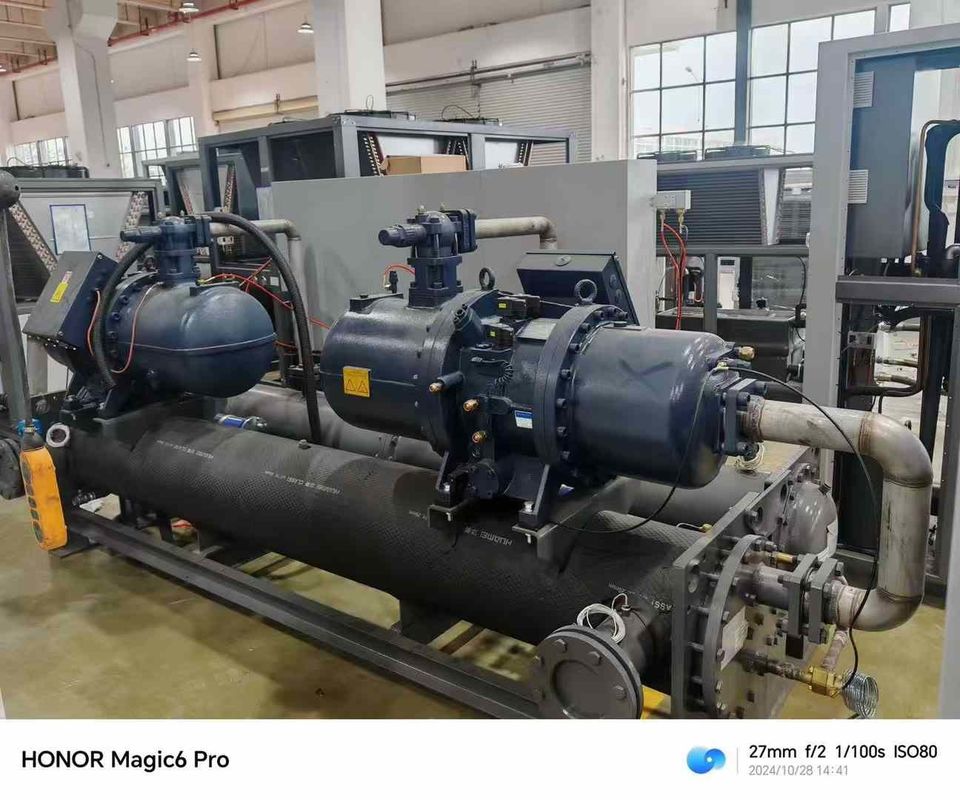 Chiller de parafuso refrigerado a água de 280HP Processos industriais Chillers de água para impressão e linha de laminação de filme BOPP